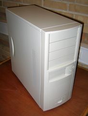 Aopen H600 m. 400 Watt PSU